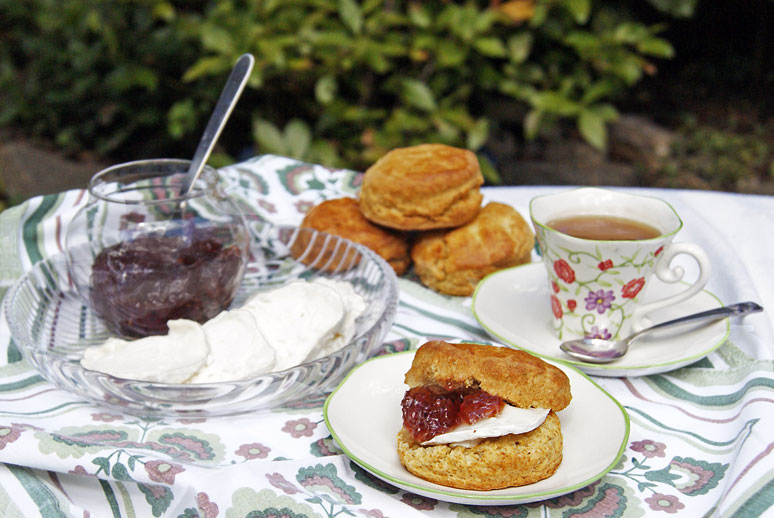 Black pepper scones