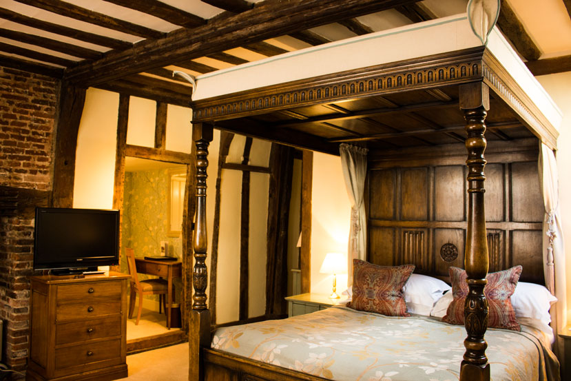 lavenham swan bed