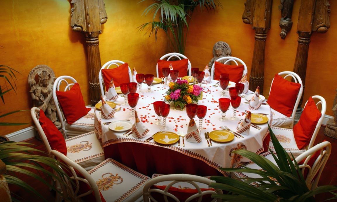 La Porte des Indes table