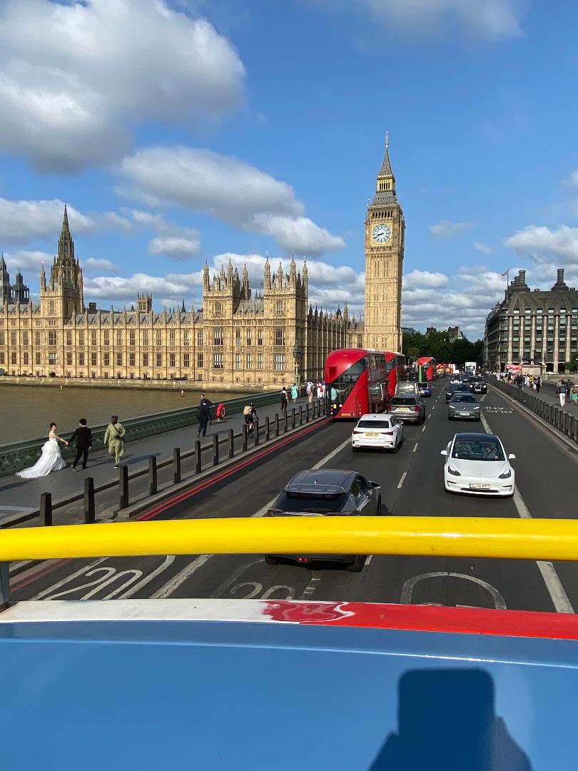 Bus Westminster Bridge